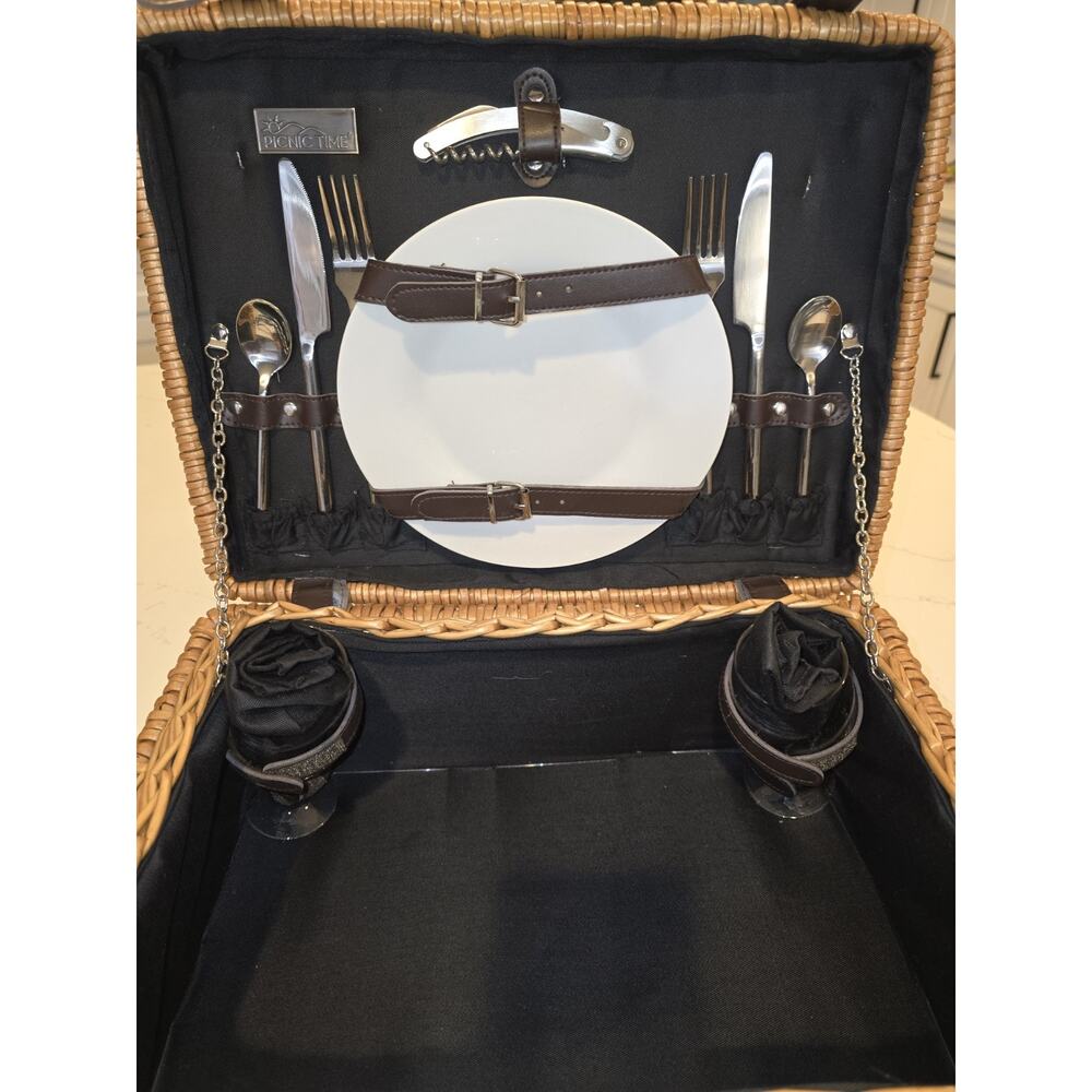 Picnic Time Champion Large Wicker Hammer Picnic Basket for 2 with Cutlery New